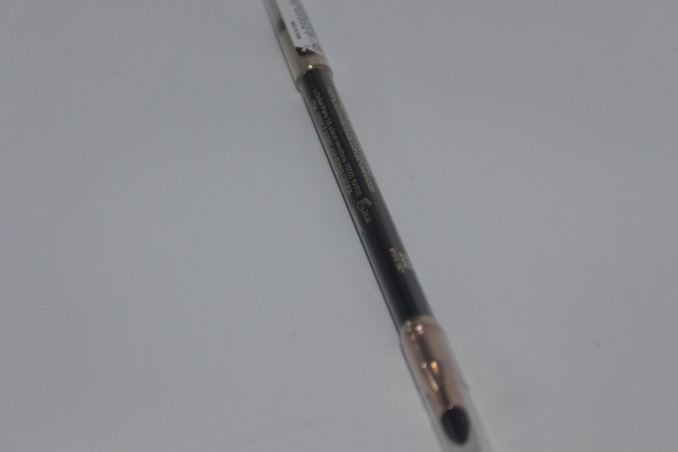 Creion de ochi + pensula burete estompare culoare Loreal Color Riche Le Smoky Nuanta 202 Mystic Grey