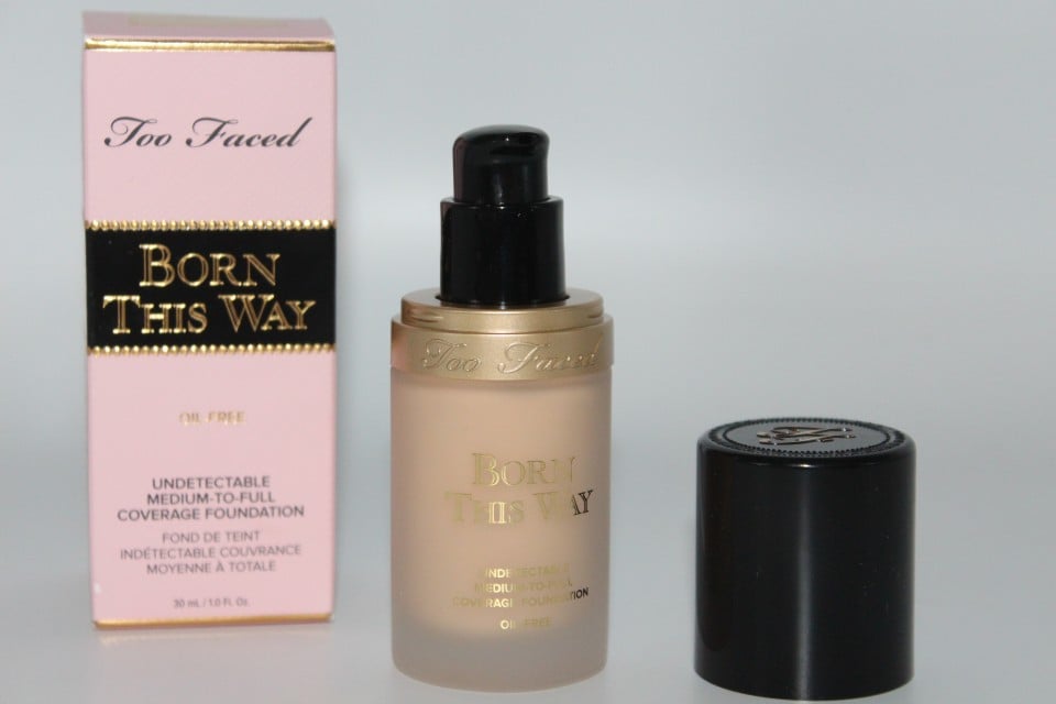 Fond de ten Too Faced Born This Way Nuanta Snow - 1 | YEO