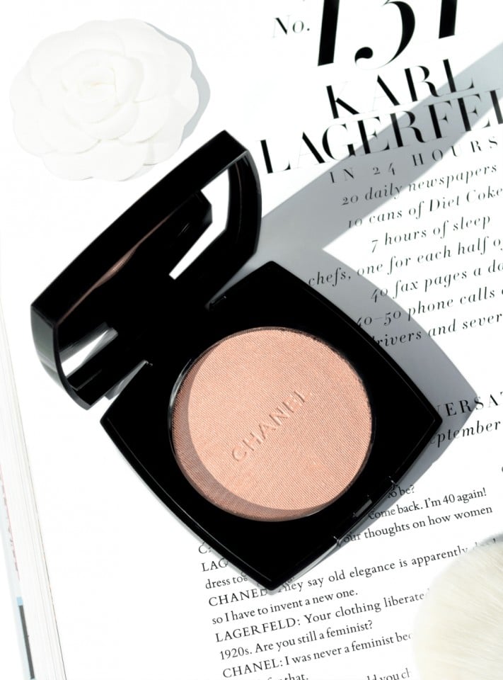 Pudra luminoasa translucida Chanel Poudre Lumiere Highlighting Powder 20 Warm Gold - 2 | YEO