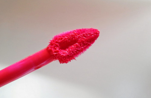 Luciu de buze Loreal Glam Matte, Nuanta 510 Cherry Crop - Img 5