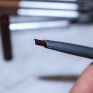 Creion pentru Sprancene Loreal Brow Artist Xpert, Nuanta 108 Warm Brunette