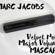 Rimel Mascara gene Marc Jacobs Noir Velvet Mascara Nuanta Negru