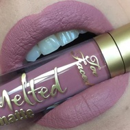 Ruj lichid mat Too Faced Melted Matte Nuanta Queen B