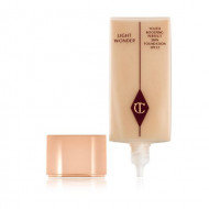 Fond de ten Charlotte Tilbury Light Wonder, Nuanta 4.5 Fair