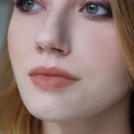 Ruj de buze MAC Powder Kiss Lipstick Implusive, Bej