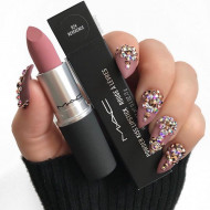 Ruj de buze MAC Powder Kiss Lipstick Nuanta Reverence