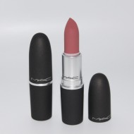 Ruj de buze MAC Powder Kiss Lipstick Nuanta Sultry Move