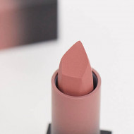 Ruj de buze mat Huda Beauty Power Bullet Matte Lipstick, Nuanta Girls Trip