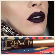 Ruj lichid mat Too Faced Melted Matte Nuanta Evil Twin