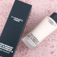 Fond de ten MAC Studio Waterweight SPF30 Nuanta NC15