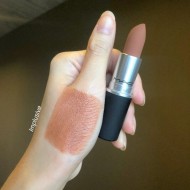 Ruj de buze MAC Powder Kiss Lipstick Implusive, Bej