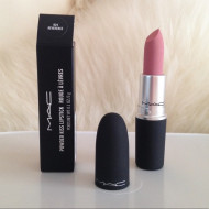 Ruj de buze MAC Powder Kiss Lipstick Nuanta Reverence