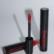 Ruj de buze metallic / glitter rezistent Kat Von D Everlasting Glimmer Veil Nuanta Rocker