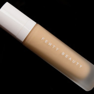 Fond de ten Fenty Beauty by Rihanna Nuanta 260 Medium (Neutral)