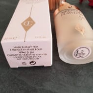 Fond de ten Charlotte Tilbury Airbrush Flawless Foundation 5 Neutral