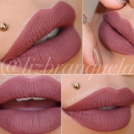 Ruj permanent original Kat Von D mat rezistenta de lunga durata nuanta Lolita