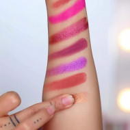 Trusa machiaj 18 fard de ochi Sananas x Sephora