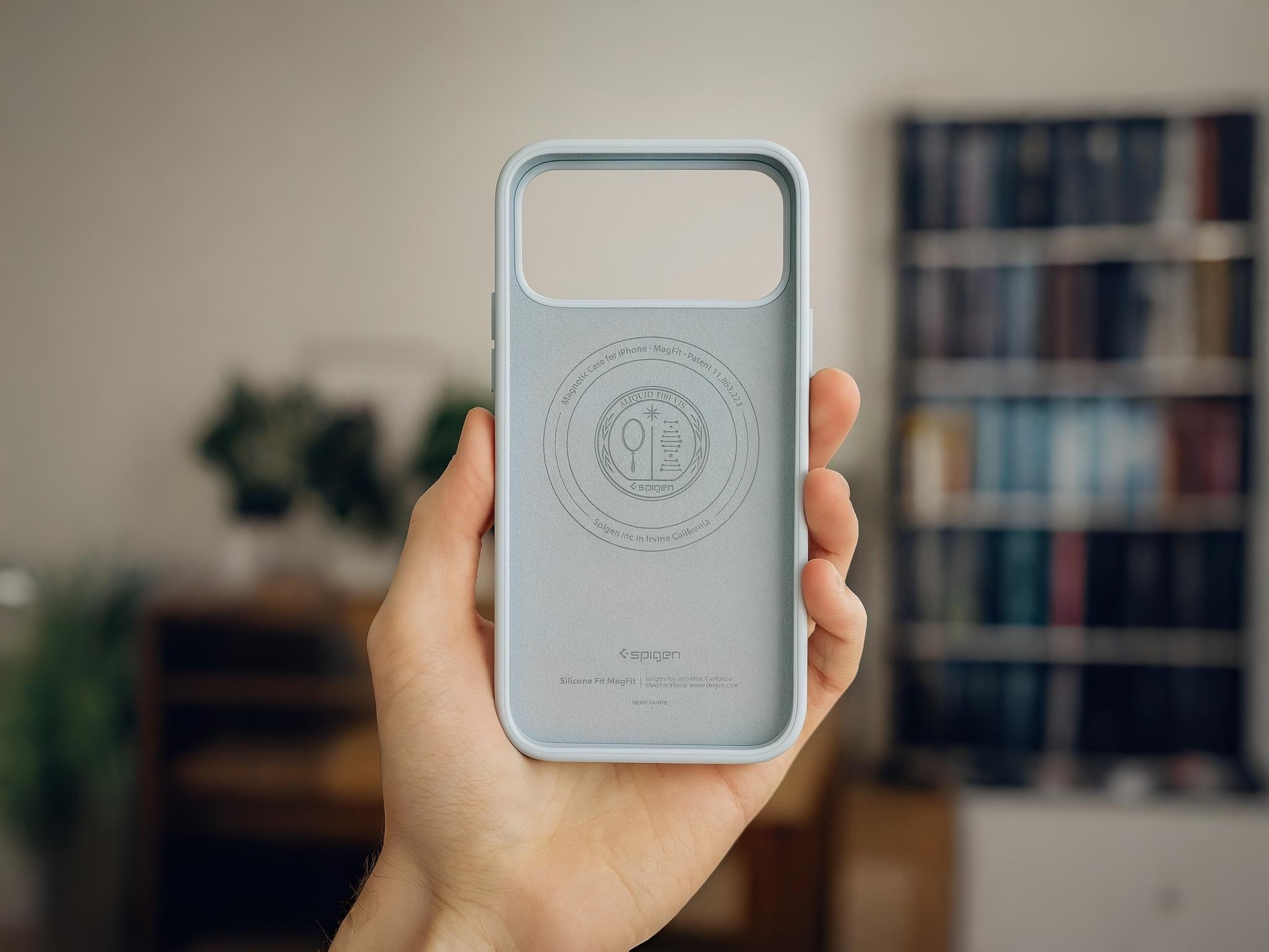 Husa telefon Spigen din Silicon - Moboid.ro