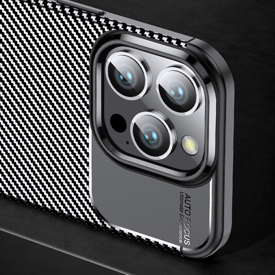 Husa pentru iPhone 16 Pro, SKYDDAR INNOVATION, CarbonFiber, Antisoc, Negru, set cu sticker - 2 | YEO