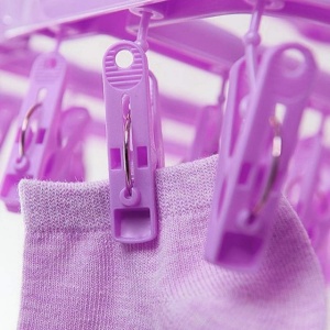 Suport uscare sosete cu 32 carlige, rezistent la vânt, pliabil, pentru balcon, violet - Img 4