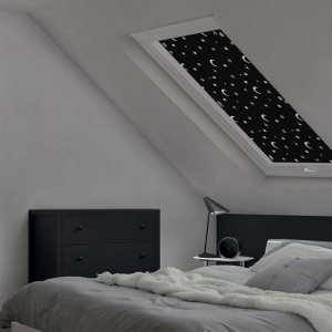 Jaluzea 100% opac, fără găurire, protectie solară, cu ventuze pentru ferestre Velux, tip stele lunare, 57x100 cm, pentru Y45/045 - Img 2