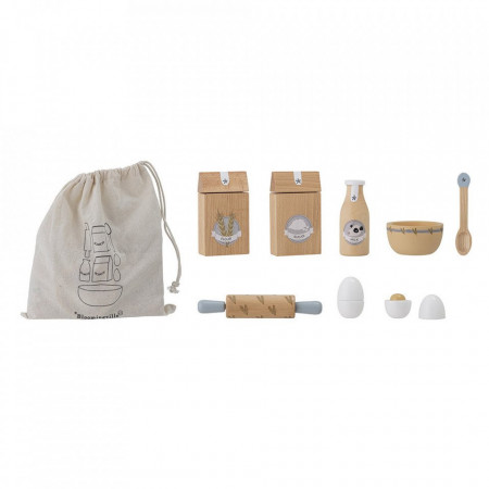 Set 8 jucarii multicolore din lemn Konrad Bloomingville Mini Dimensiuni: - Lungime: 18 cm - Latime: 3 cm - Inaltime: 12 cm Material: lemn de fag si lemn de lotus Varsta recomandata: 2+ ani. Konrad de la Bloomingville MINI este un set de 8 articole din lem