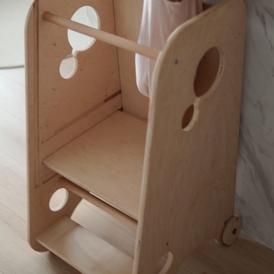 Turn de invatare multifunctional cu tabla