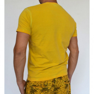 МЪЖКА ТЕНИСКА С ИЗБЕЛВАНЕ ПО ШЕВОВЕТЕ YELLOW OIL DYE - Img 2