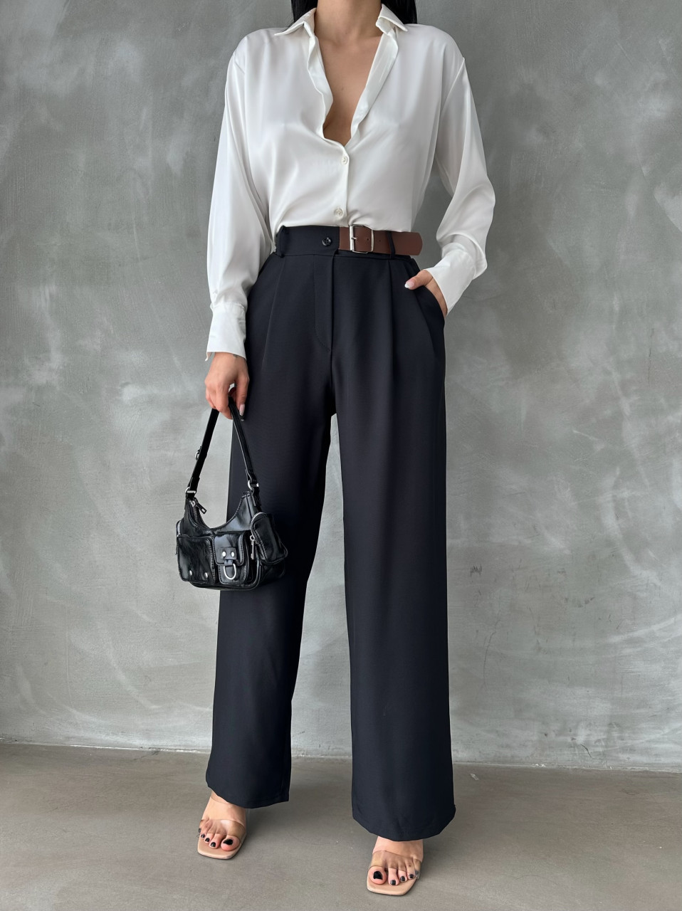 Pantaloni evazati