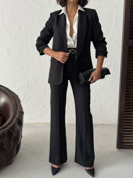Compleu elegant cu sacou si pantalon evazat