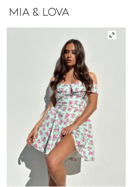 Rochie scurta cu imprimeu floral cu bretele