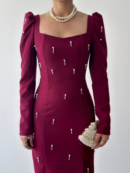 Rochie eleganta lunga accesorizata cu perlute