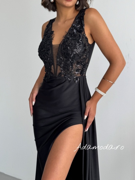 Rochie lunga eleganta cu detalii din paiete