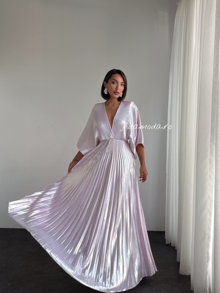 Rochie eleganta lunga plisata cu aspect lucios