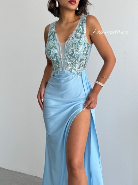 Rochie lunga eleganta cu detalii din paiete