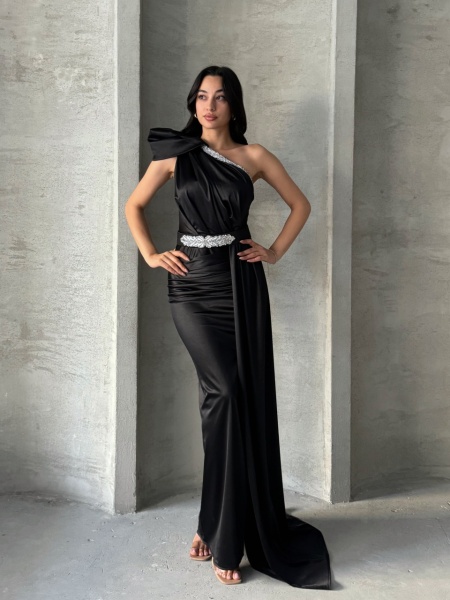 Rochie eleganta lunga cu accesoriu curea