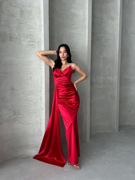 Rochie eleganta lunga cu bretele din strasuri