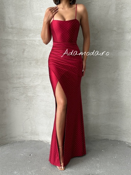 Rochie eleganta cu siret la spate accesorizata cu strasuri