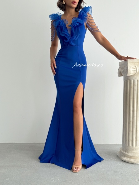 Rochie eleganta lunga tip sirena accesorizata cu lantisoare