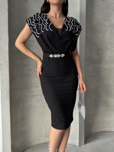 Rochie eleganta dama midi accesorizata cu strasuri