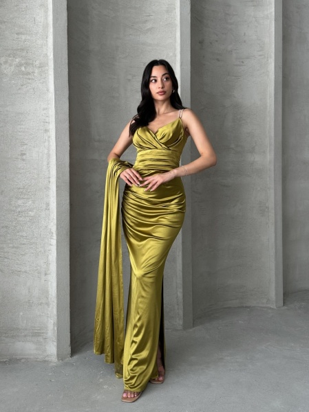 Rochie eleganta lunga cu bretele din strasuri