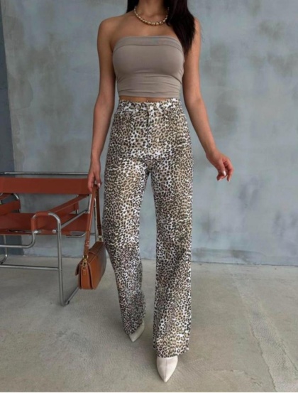 Blugi evazati animal print