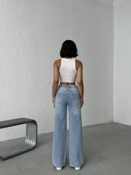 Blugi wide leg cu aplicatii florale rosii - Img 4