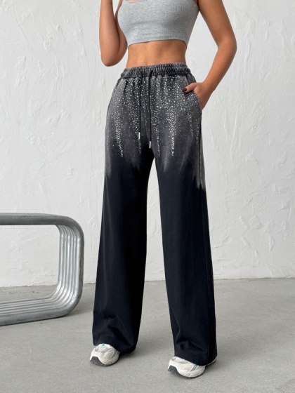 Pantaloni de trening evazat cu strasuri