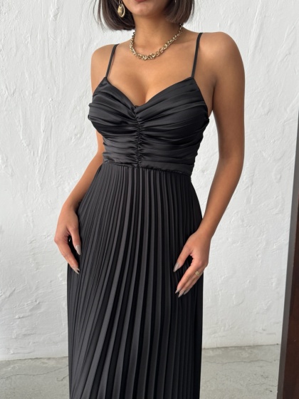 Rochie din satin plisata