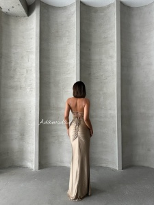 Rochie eleganta cu siret la spate accesorizata cu strasuri - Img 6