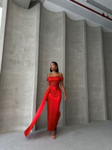 Rochie eleganta lunga cu detaliu transparent - Img 2