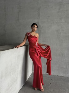 Rochie eleganta lunga din satin cu accesoriu pampon - Img 8