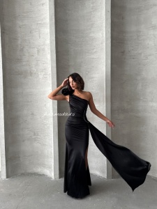 Rochie eleganta lunga din satin cu accesoriu pampon - Img 3