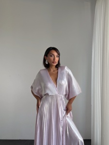 Rochie eleganta lunga plisata cu aspect lucios - Img 5